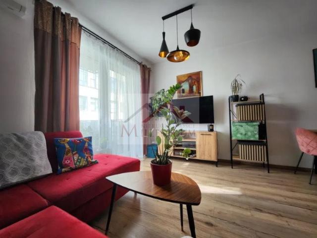 Nowoczesne 2 pokojowe mieszkanie 48 m² z balkonem, klimatyzacją i miejscem parkingowym