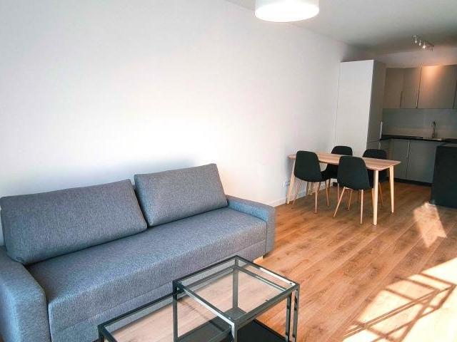 Nowoczesne 2 pokojowe mieszkanie z balkonem i garażem