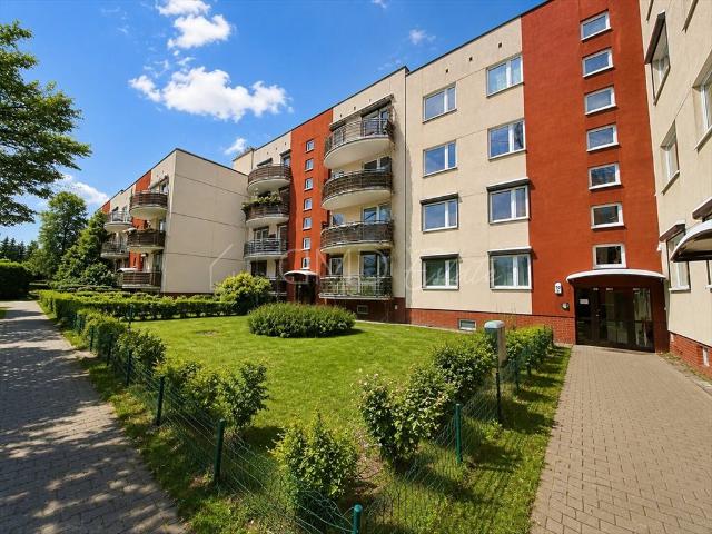 Nowoczesne 2 pokojowe mieszkanie z balkonem i komórką