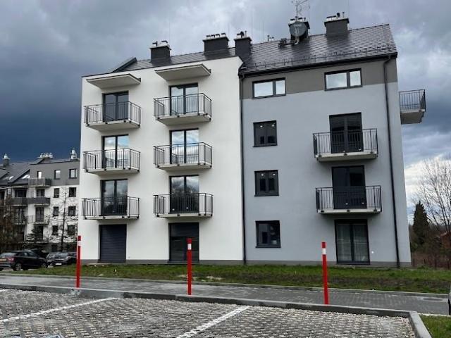 Nowoczesne 2 pokojowe mieszkanie z balkonem i miejscem parkingowym