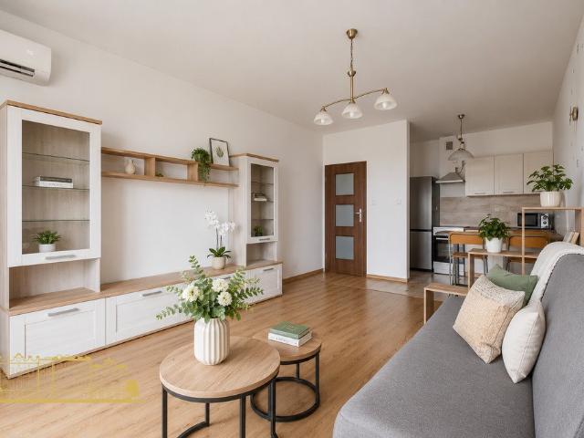 Nowoczesne 2 pokojowe mieszkanie z klimatyzacją, balkon i garaż