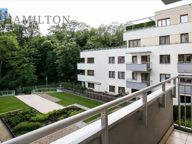Zapraszam do komfortowego 2 pokojowego mieszkania z widokiem na park