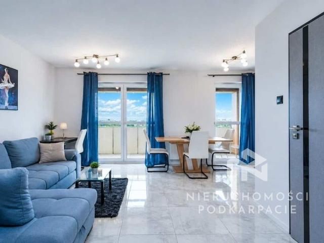 Nowoczesne 35 m² z panoramicznym widokiem i balkonem