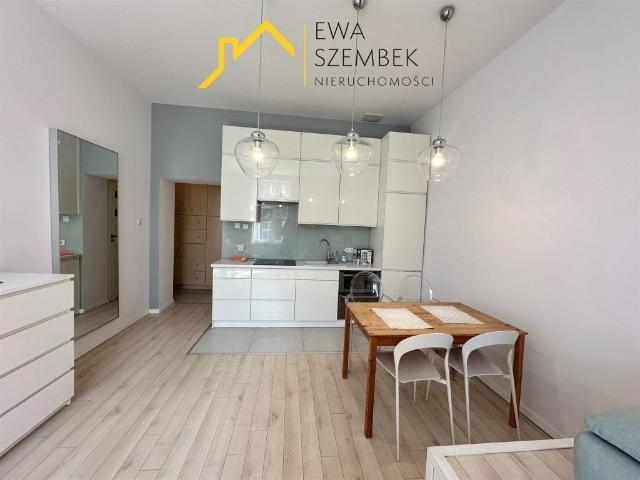 Na wynajem nowoczesne 32 m² z aneksem i pełnym wyposażeniem