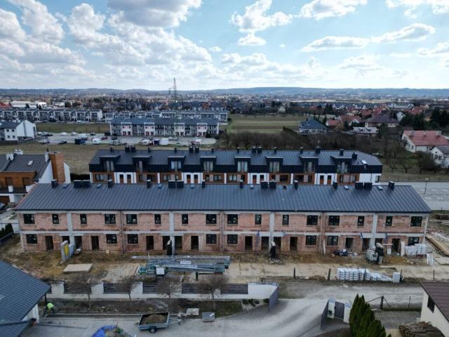 Nowoczesne 3 pokojowe mieszkanie z ogródkiem i tarasem