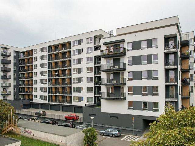 Nowoczesne 3 pokojowe mieszkanie z garażem i komórką