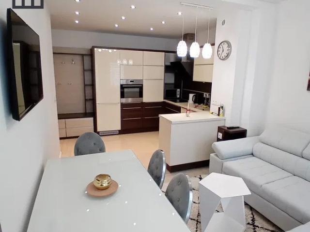 Nowoczesne 3 pokojowe mieszkanie po remoncie z balkonem