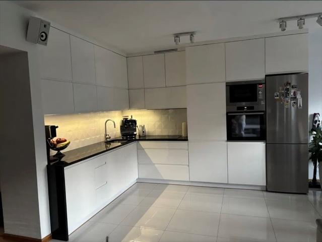 Nowoczesne 49 m² z balkonem, klimatyzacją i garażem