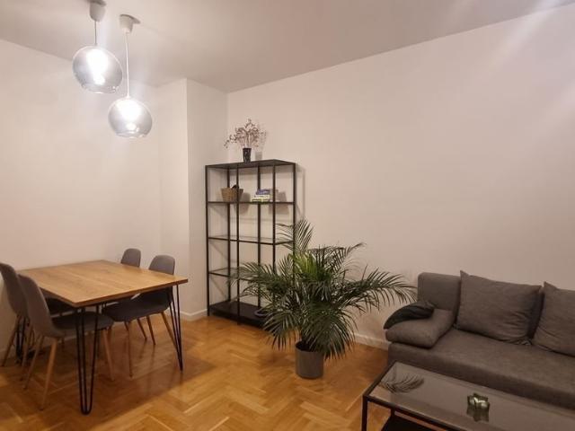 Nowoczesne 42 m2 z balkonem przy metrze Płocka