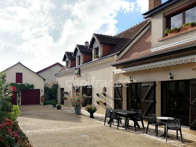 Noyers Sur Cher Loir et Cher, à vendre Longere familiale 7. 180m² Noyers sur Cher