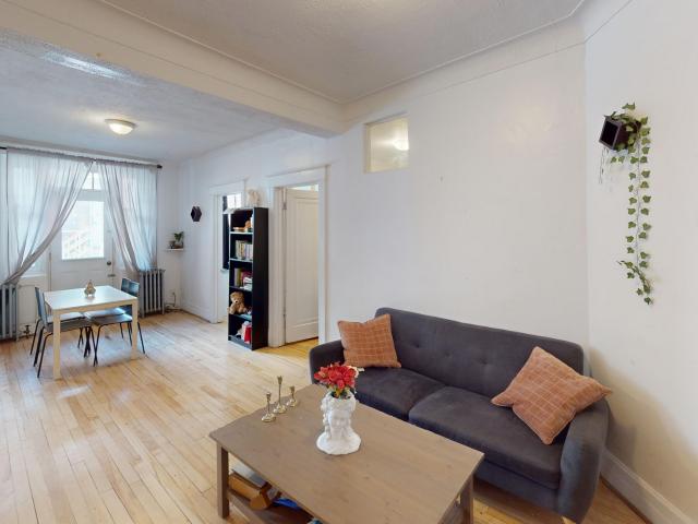 NSF 3675 Rue Sainte Famille NSF Building Unit #24 [object Promise] for Rent