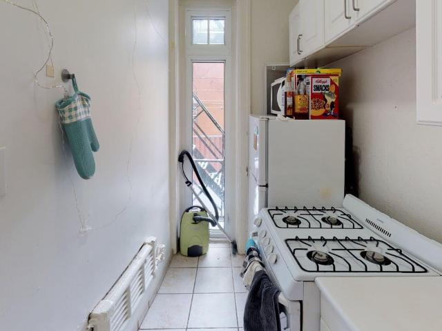 NSF 3681 Rue Sainte Famille NSF Building Unit #3 [object Promise] for Rent
