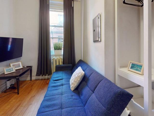 NSF Building McGill Furnished apartments for students