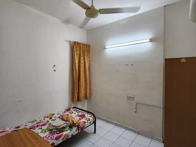 Npark Furnished Middle room Share bathroom included utilities