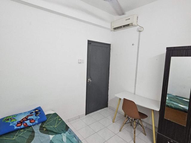 Npark Furnished Middle room Share bathroom included utilities