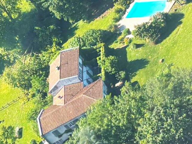 Npgaro 32, Grande maison bourgeoise avec 3 appartements + dép