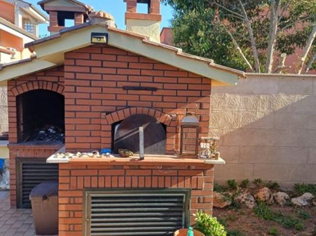 NUOVA CALIFORNIA RM Ardea Villino trilocale unico livello Piano Terra