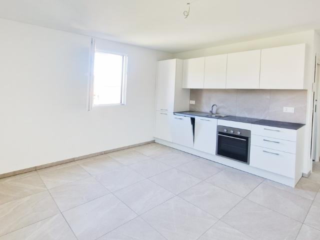 Nuovo ampio appartamento 2,5 locali con balcone panoramico, perfetto anche a reddito