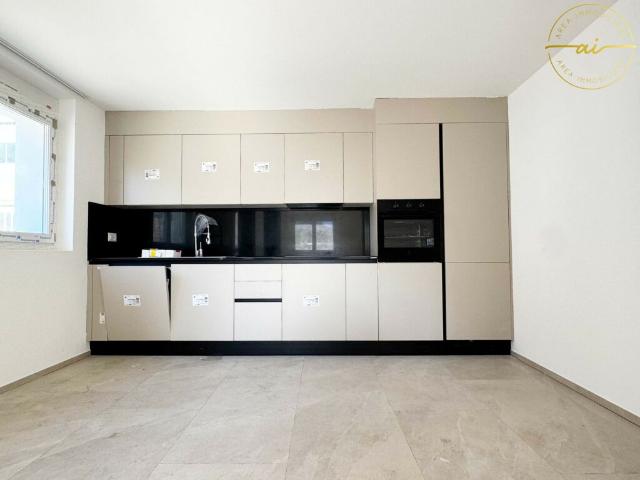 NUOVO APPARTAMENTO 3.5 LOCALI IN VILLA BIFAMILIARE