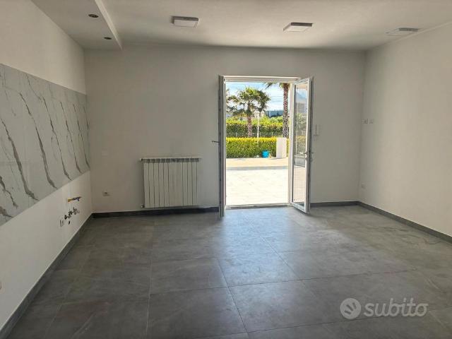 Nuovo appartamento in villa con terrazzo nel verde