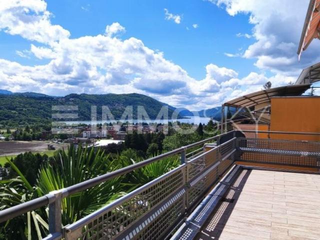 Nuovo Prezzo: Villa panoramica con vista lago in zona esclusiva