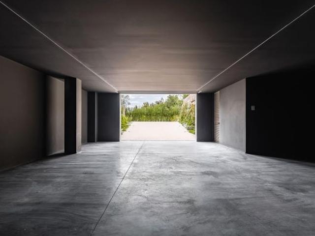 NUEVA VILLA DE LUJO