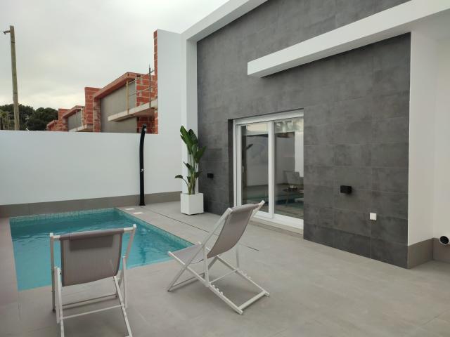 NUEVAS villas de un nivel BREATHE II en Balsicas Costa Cálida