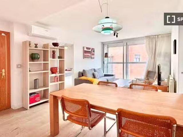 ¡En alquiler! Apartamento de 4 habitaciones en alquiler en Val.
