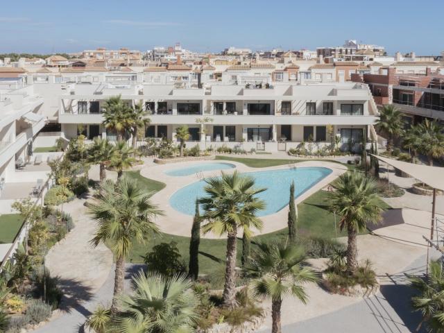 Nuevo complejo de apartamentos a solo 200 m de la playa en L. 98m² Torrevieja