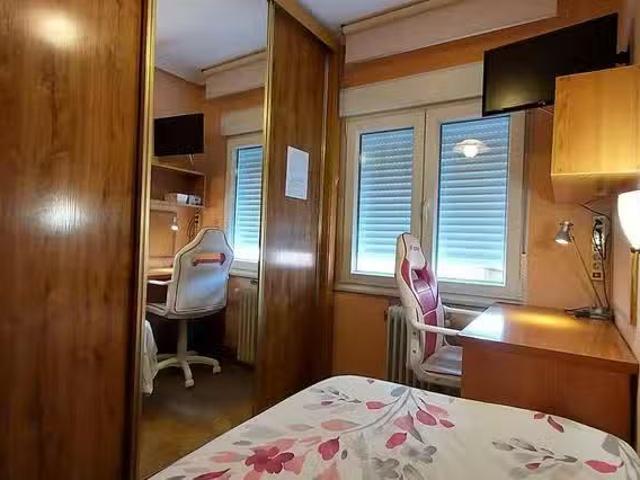 ¡Recién llegado! Habitación en Avenida de los Maristas