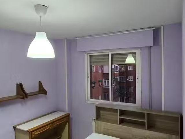 Encantador Habitación en Avenida de Pablo Neruda, Portazgo