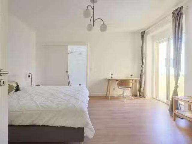 ¡Oferta! Habitación en Avenida São João de Deus, Lisbon