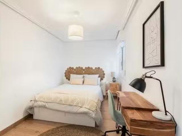 ¡En alquiler! Habitación en Calle Maestro Bretón, Mercado