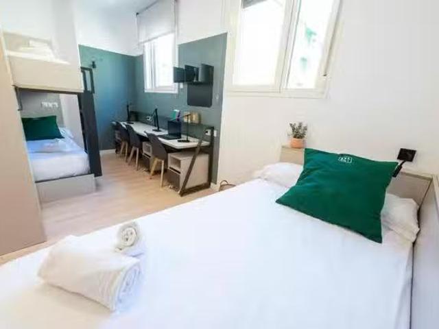 Acogedor Habitación en Calle Nuestra Señora de la Salud, Pajar.