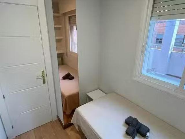 Único Habitación en Calle de Marcelina, Tetuán