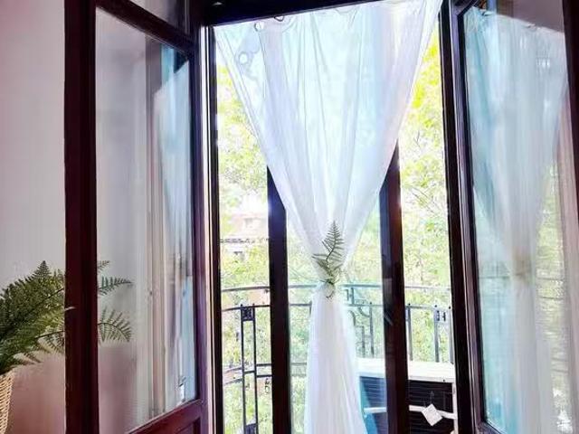 Único Habitación en Calle de Alberto Aguilera