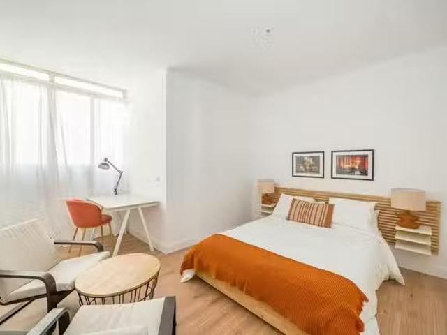 ¡Recién llegado! Habitación en Calle de Alberto Aguilera, Arap.
