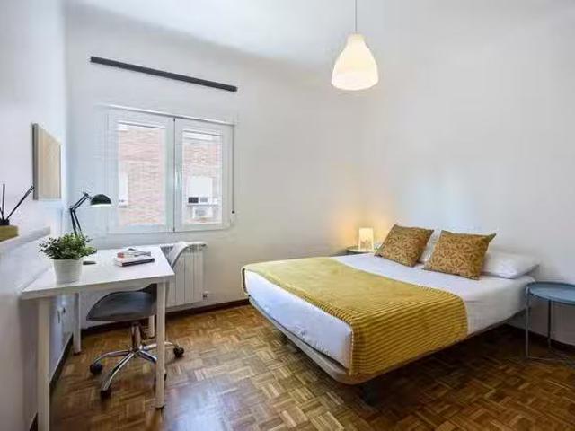 Bonito Habitación en Calle de Alonso Núñez