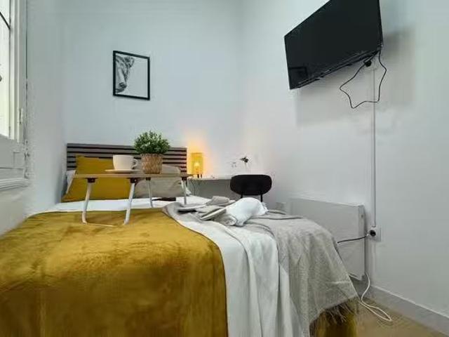¡Recién llegado! Habitación en Calle de Caravaca, Centro