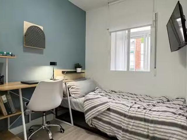 Acogedor Habitación en Calle de San Dacio, Valverde