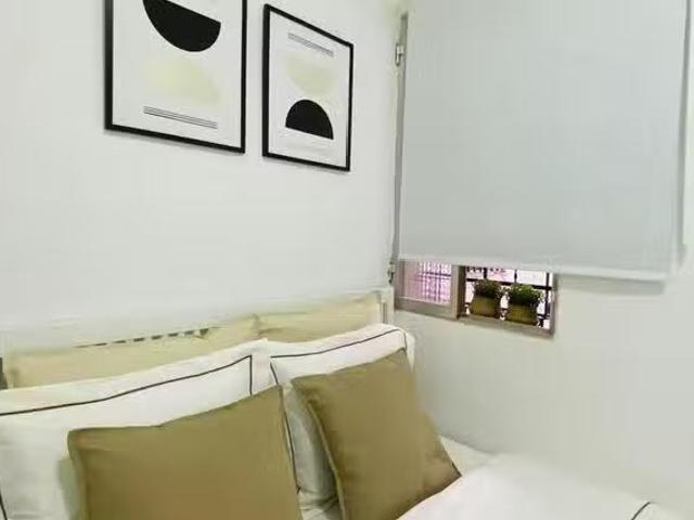 Único Habitación en Calle de Santa Polonia, Cortes