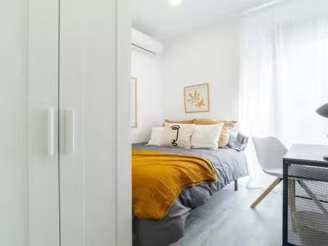 Barato Habitación en Calle del Olivar, Centro