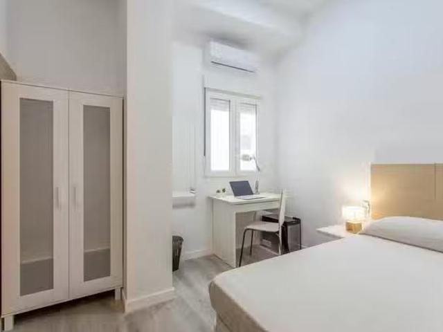 ¡Renta! Habitación en Calle José Carsi
