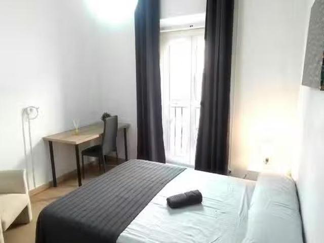 Nuevo Habitación en Calle Trajano