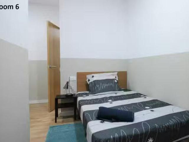 ¡Recién llegado! Habitación en Carrer de la Lluna, Ciutat Vella