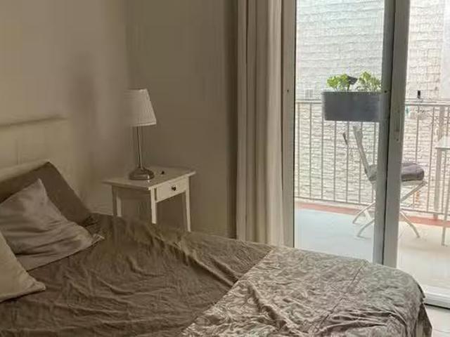 Nuevo Habitación en Carrer de Leiva, Hostafrancs