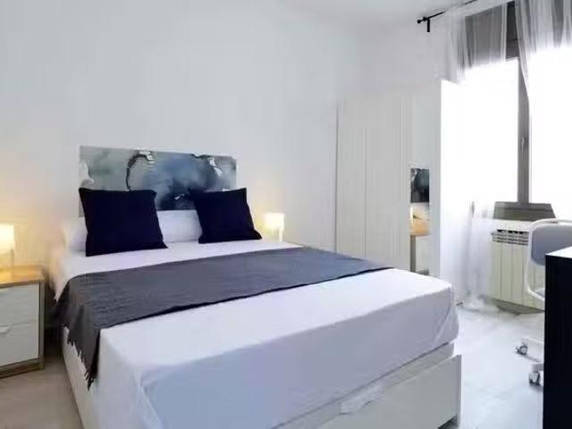 Bonito Habitación en Carrer de Rosalia de Castro