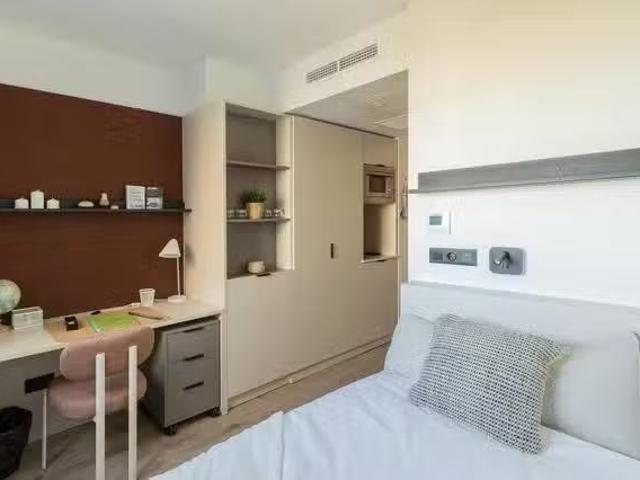 ¡Renta! Habitación en Carretera de Colmenar, Fuencarral El Pardo