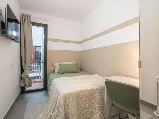 Bonito Habitación en Passatge de Paca Soler