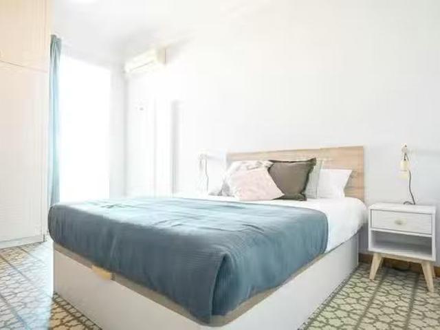 Encantador Habitación en Passeig de Sant Joan, Camp d'en Grass.
